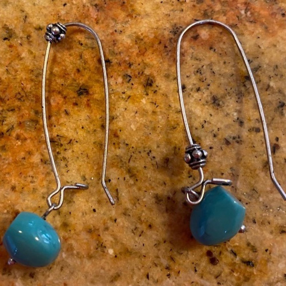 Turquoie and silver earrings